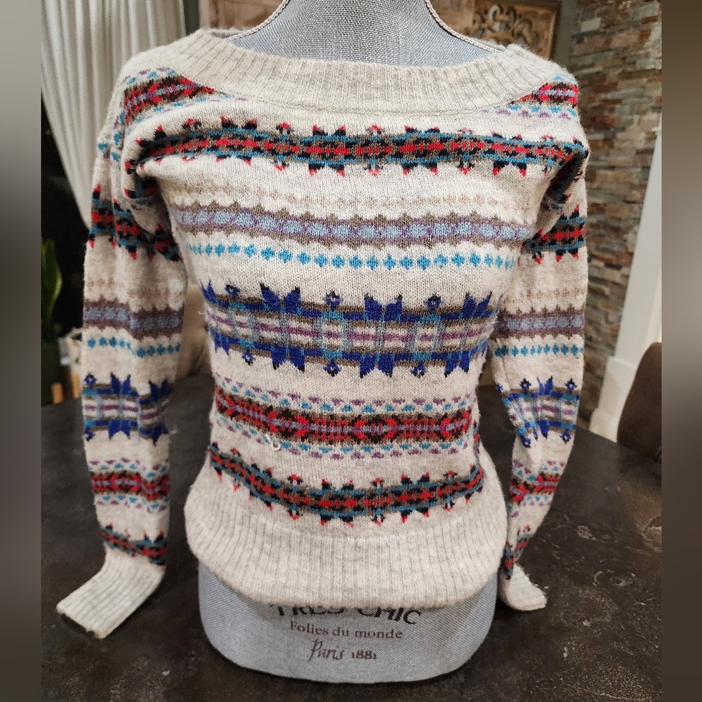 Women's AE XS sweater. Wonderful winter ski design.